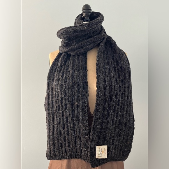 Unisex Kilronan charcoal colored scarf Made in Ireland - Picture 2 of 4
